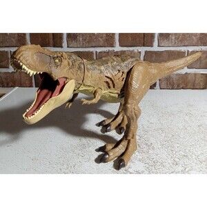 Jurassic World Dominion 2022 Tyrannosaurus Rex Extreme Danger Toy Figurine